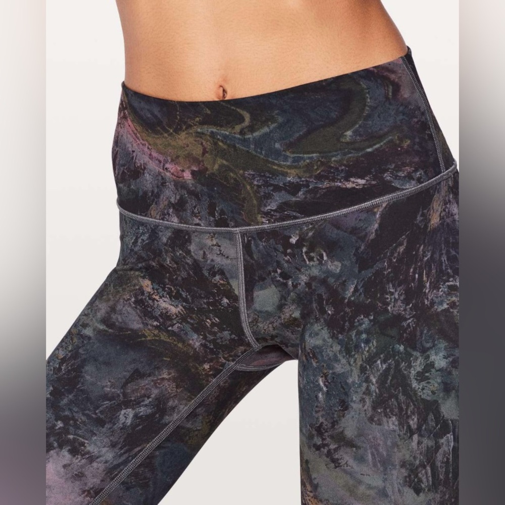 Lululemon Wunder Train High-Rise 21 inch size 6 Radiant Multi